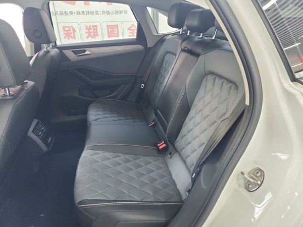 Volkswagen Sagitar 2023, 51700 км, за 14817 USD - фото 16