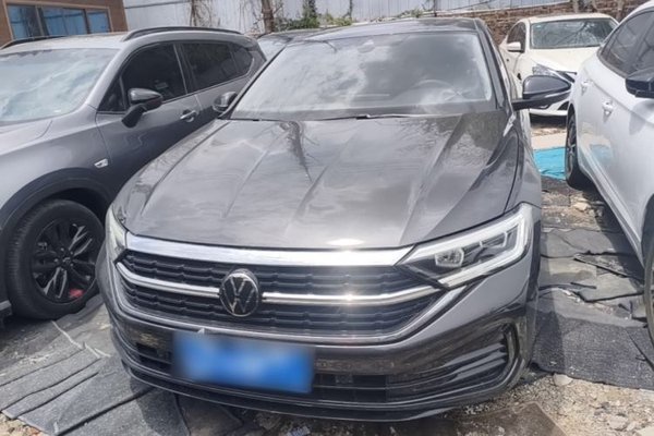 Volkswagen Sagitar 2023, 20600 км, за 15602 USD