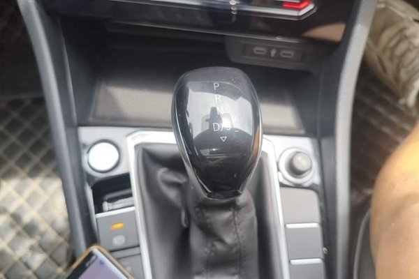 Volkswagen Sagitar 2023, 20600 км, за 15602 USD - фото 16