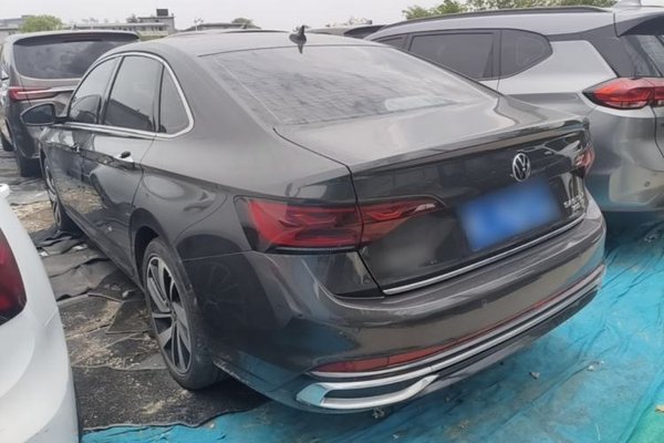 Volkswagen Sagitar 2023, 20600 км, за 15602 USD