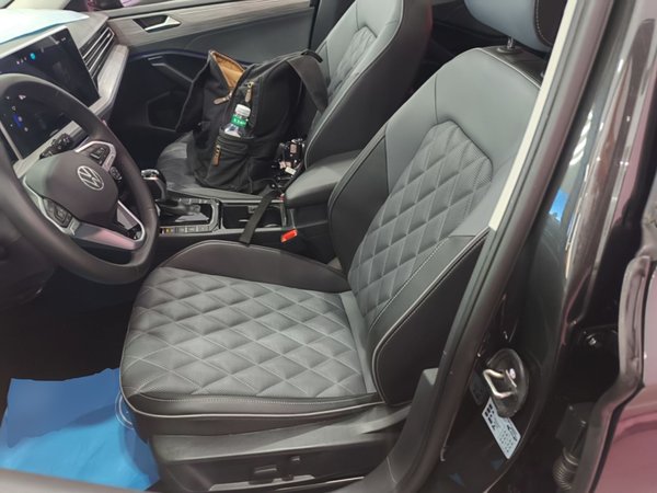 Volkswagen Sagitar 2023, 56600 км, за 14822 USD - фото 18
