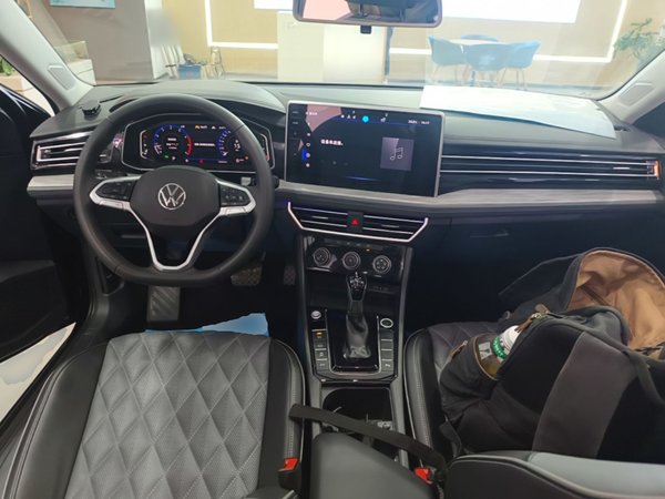 Volkswagen Sagitar 2023, 56600 км, за 14822 USD - фото 13