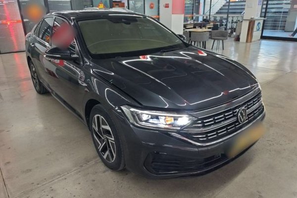 Volkswagen Sagitar 2023, 30400 км, за 15220 USD - фото 12