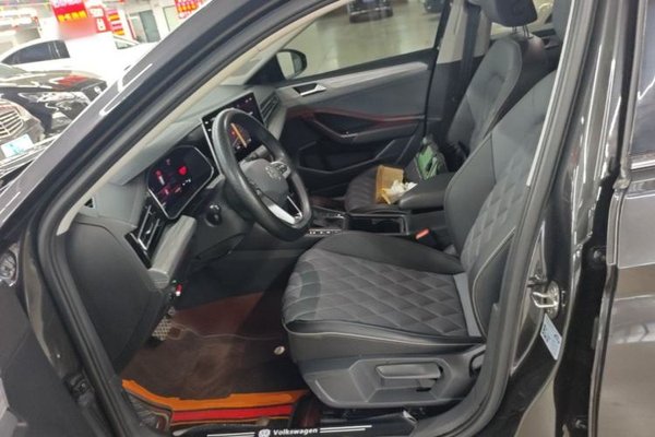 Volkswagen Sagitar 2023, 30400 км, за 15220 USD - фото 22