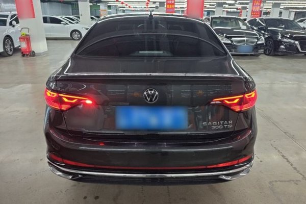 Volkswagen Sagitar 2023, 30400 км, за 15220 USD