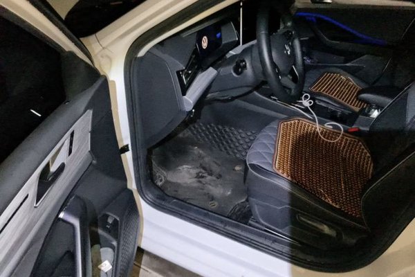 Volkswagen Sagitar 2023, 29900 км, за 12986 USD - фото 11