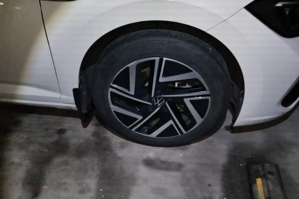 Volkswagen Sagitar 2023, 29900 км, за 12986 USD