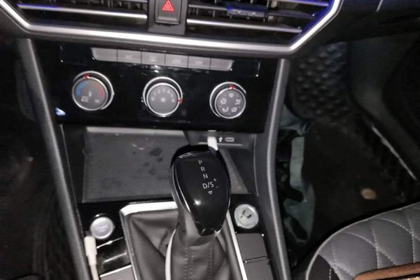 Volkswagen Sagitar 2023, 29900 км, за 12986 USD - фото 15