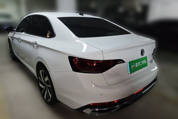 Volkswagen Sagitar 2023, 43900 км, за 12481 USD