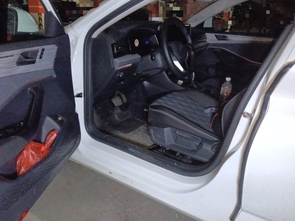 Volkswagen Sagitar 2023, 50400 км, за 13648 USD - фото 16