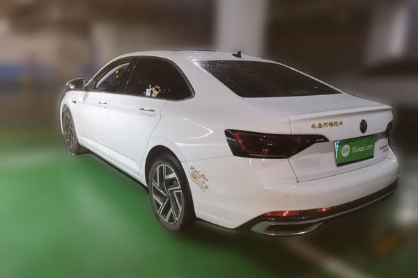 Volkswagen Sagitar 2024, 20500 км, за 15527 USD