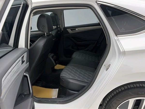 Volkswagen Sagitar 2024, 27100 км, за 14568 USD - фото 17