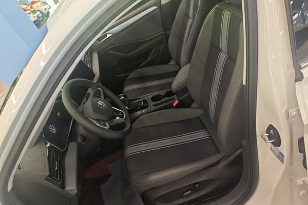 Volkswagen Sagitar 2025, 12000 км, за 16139 USD - фото 18