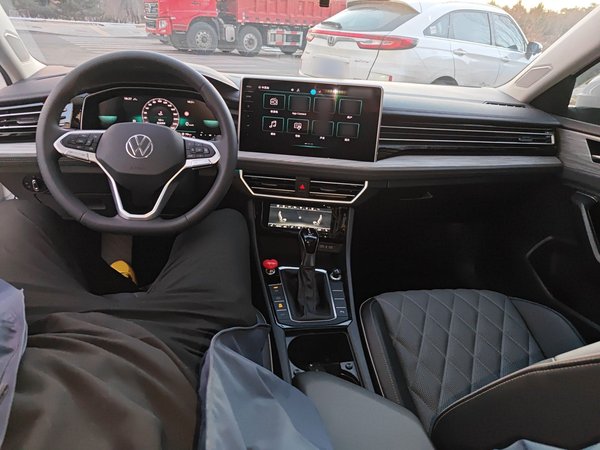 Volkswagen Sagitar 2025, 21700 км, за 15690 USD - фото 14