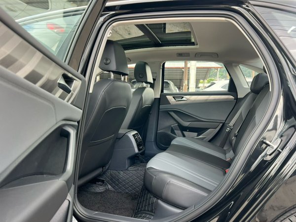 Volkswagen Sagitar 2026, 100 км, за 16978 USD - фото 14