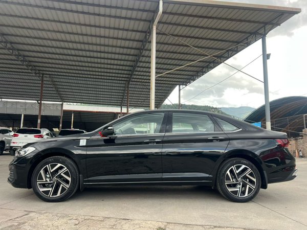 Volkswagen Sagitar 2026, 100 км, за 16978 USD