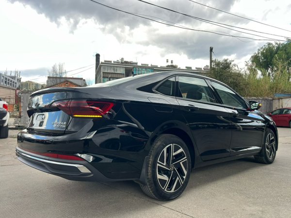 Volkswagen Sagitar 2026, 100 км, за 16978 USD