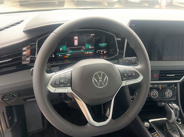 Volkswagen Sagitar 2026, 100 км, за 16978 USD - фото 7