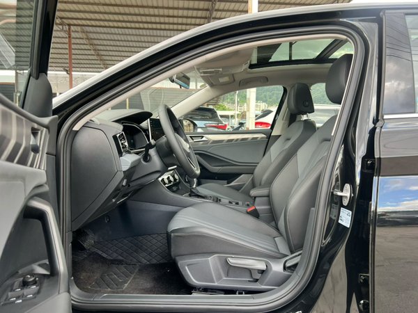 Volkswagen Sagitar 2026, 100 км, за 16978 USD - фото 13