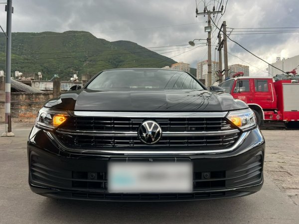 Volkswagen Sagitar 2026, 100 км, за 16978 USD
