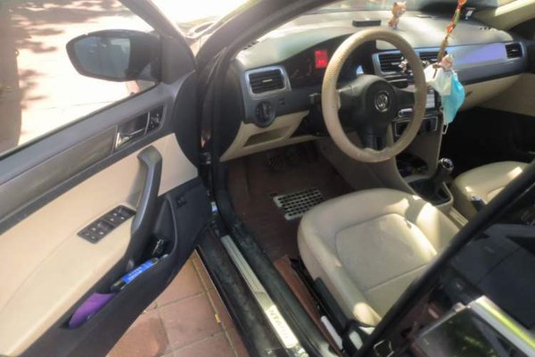 Volkswagen Santana 2013, 66700 км, за 4935 USD - фото 19