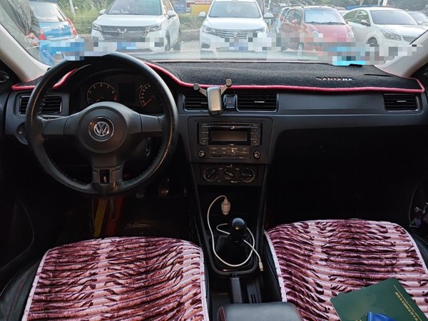 Volkswagen Santana 2015, 29600 км, за 3682 USD - фото 10
