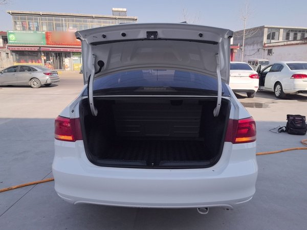 Volkswagen Santana 2015, 106200 км, за 4946 USD - фото 18