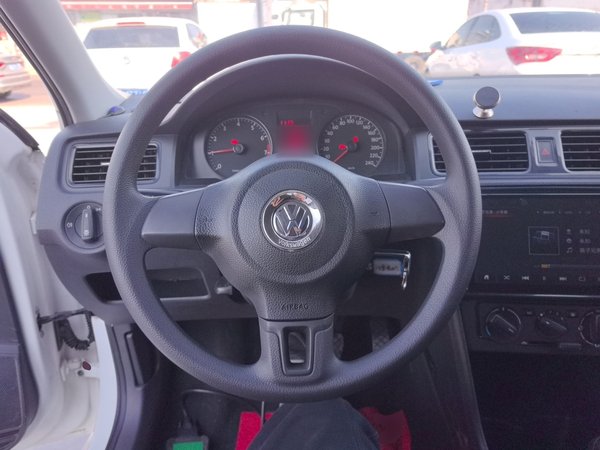 Volkswagen Santana 2015, 106200 км, за 4946 USD - фото 12