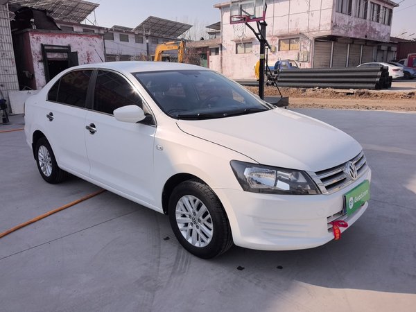 Volkswagen Santana 2015, 106200 км, за 4946 USD