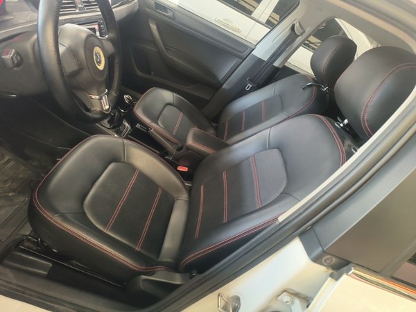 Volkswagen Santana 2015, 80500 км, за 4875 USD - фото 18