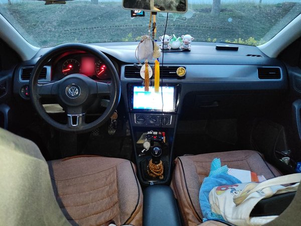 Volkswagen Santana 2015, 90500 км, за 3738 USD - фото 9