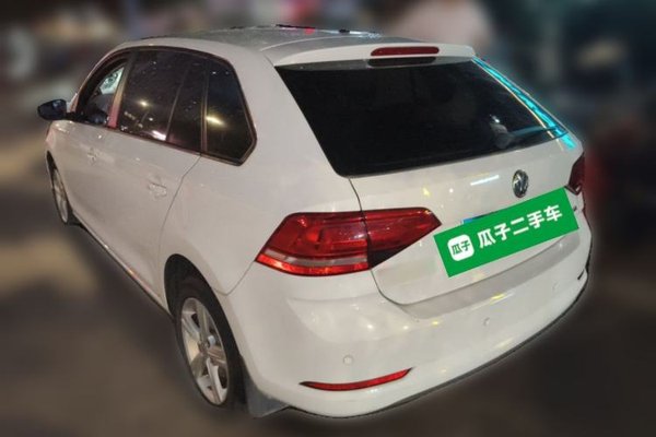Volkswagen Santana 2015, 105300 км, за 4684 USD