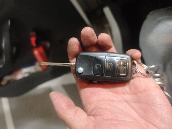 Volkswagen Santana 2015, 148800 км, за 2955 USD - фото 9