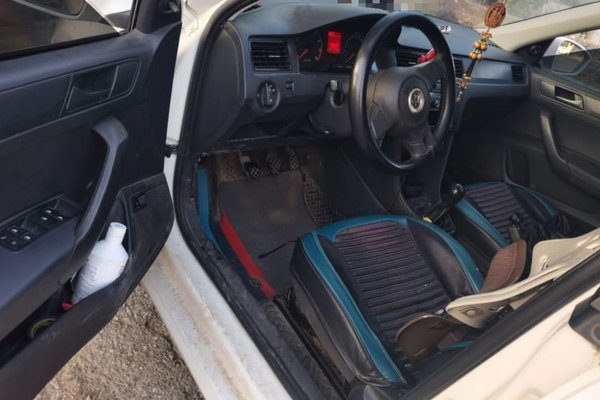 Volkswagen Santana 2015, 170900 км, за 3465 USD - фото 17