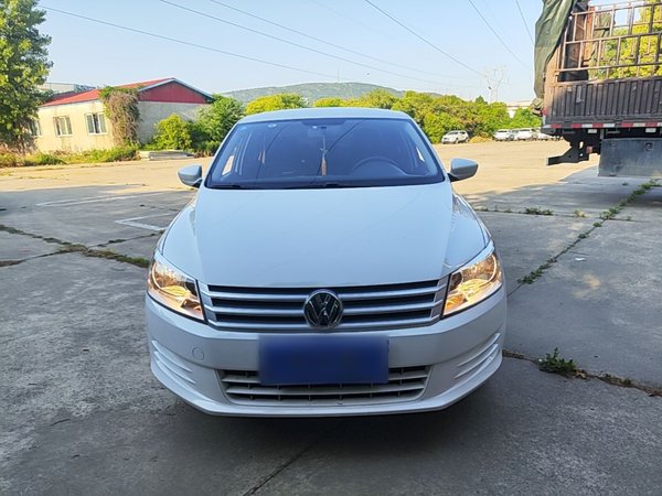 Volkswagen Santana 2015, 75500 км, за 4645 USD