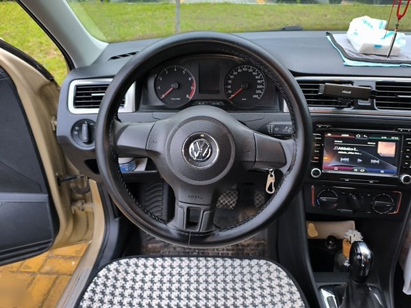 Volkswagen Santana 2015, 121300 км, за 3399 USD - фото 11