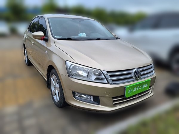 Volkswagen Santana 2015, 121300 км, за 3399 USD