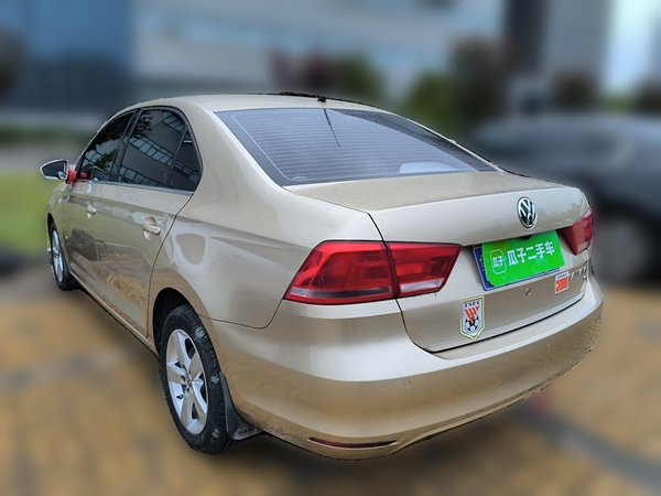 Volkswagen Santana 2015, 121300 км, за 3399 USD