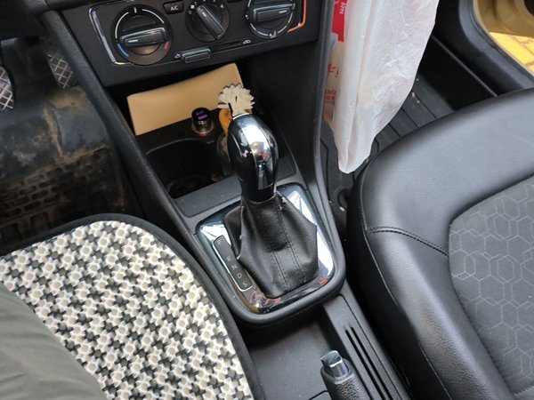 Volkswagen Santana 2015, 121300 км, за 3399 USD - фото 15