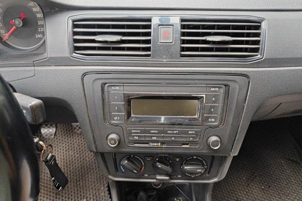 Volkswagen Santana 2016, 65200 км, за 5607 USD - фото 15