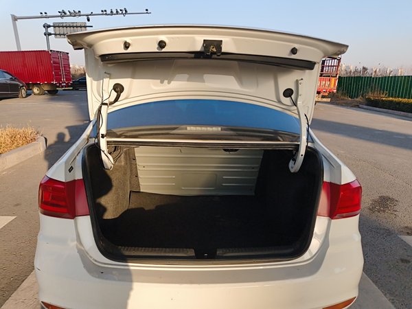 Volkswagen Santana 2016, 58500 км, за 5461 USD - фото 18