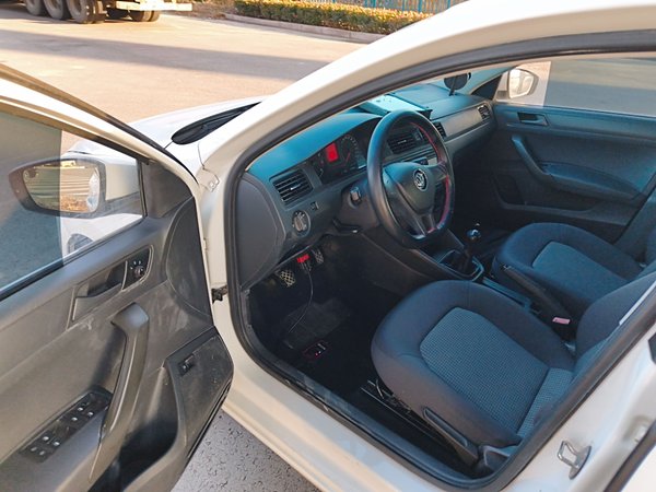 Volkswagen Santana 2016, 58500 км, за 5461 USD - фото 21