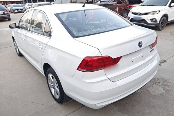 Volkswagen Santana 2016, 63700 км, за 4901 USD - фото 13