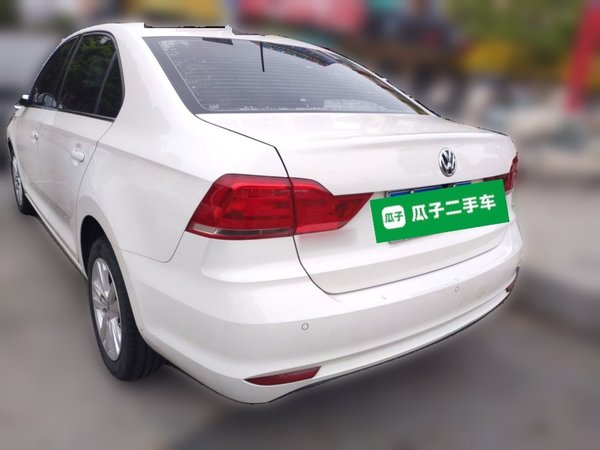 Volkswagen Santana 2016, 111000 км, за 4931 USD