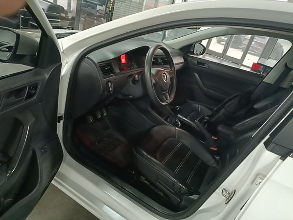 Volkswagen Santana 2016, 137800 км, за 5144 USD - фото 17