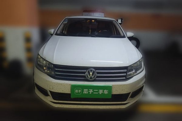 Volkswagen Santana 2016, 72400 км, за 6896 USD