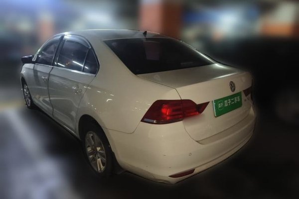 Volkswagen Santana 2016, 72400 км, за 6896 USD