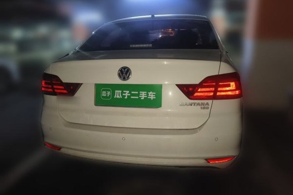 Volkswagen Santana 2016, 72400 км, за 6896 USD