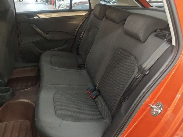 Volkswagen Santana 2018, 44700 км, за 8011 USD