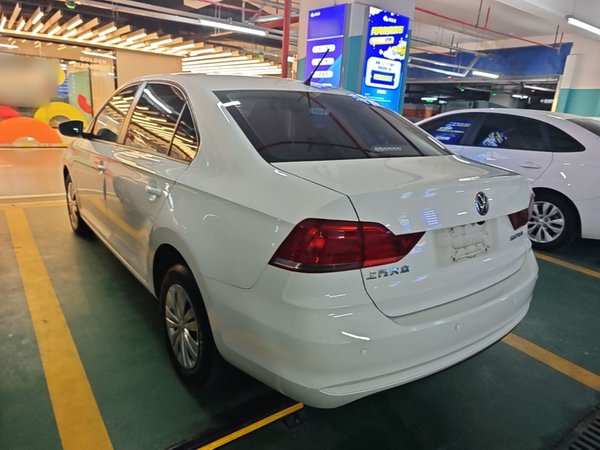 Volkswagen Santana 2019, 35300 км, за 7082 USD